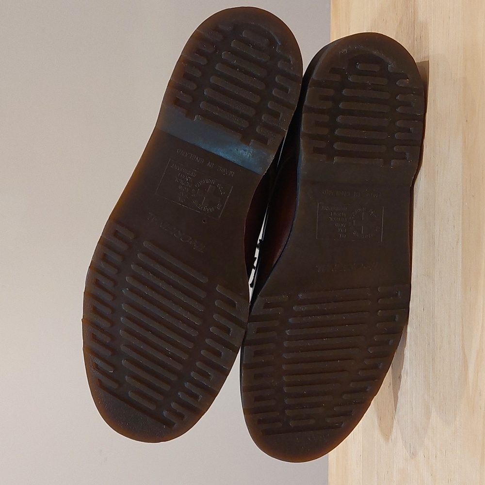 Vintage Dr. Martens. Brown Leather Oxford Shoes - Picture 12 of 14